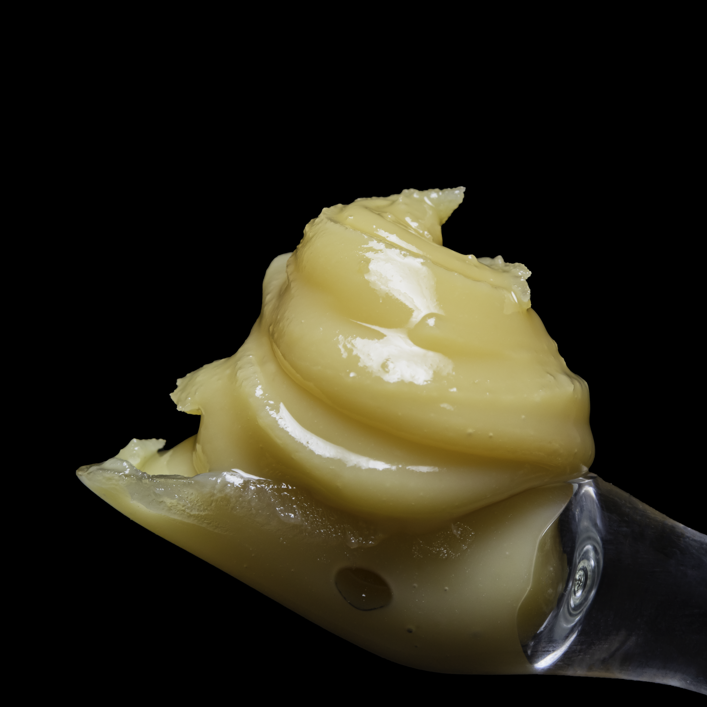 Tsunami live resin concentrate close-up